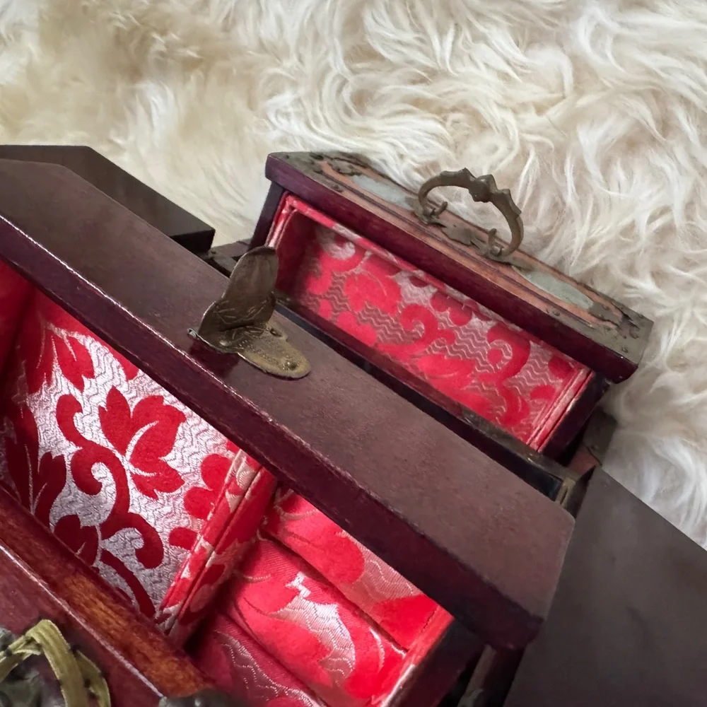 Vintage Wooden Jewelry Box with Brass Accents - Picture 6 of 8